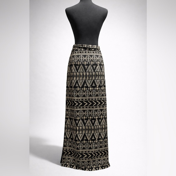 Lysse Loo Geometric Tribal Maxi Skirt Size Small - Picture 2 of 4